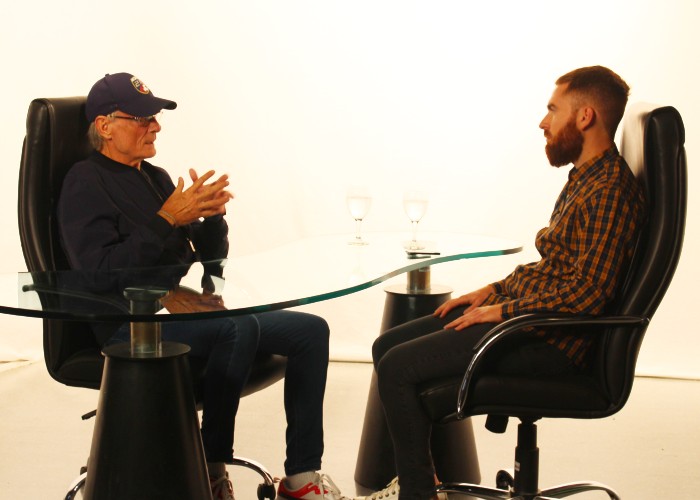 En el estudio de TV de la Universidad, Fernando Signorini conversó con Nicolás Retamar. Créditos: Magalí Sánchez.