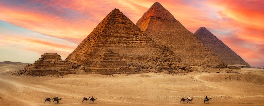 Vista panorámica de las pirámides de Giza / Getty Images