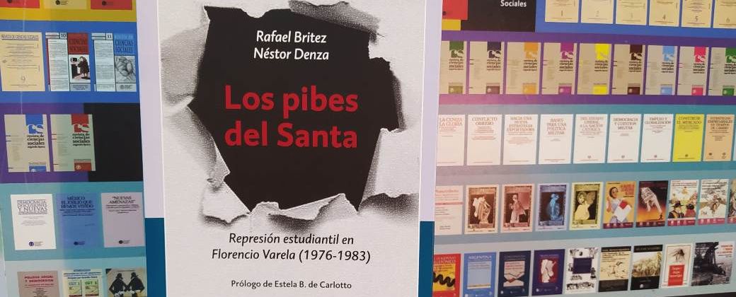 La incorporación de "Los Pibes del Santa" en Identidad Bonaerense implicó una reedición que incluye una nueva portada con los logos de la UNQ y de la Provincia de Buenos Aires. Créditos: Agencia de Noticias Científicas de la UNQ.