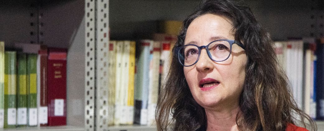 Bárbara Altschuler, lidera proyectos que integran la academia con la comunidad, demostrando el poder transformador de la investigación aplicada en la economía social y solidaria. Crédito: Prensa UNQ.