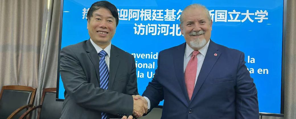 Durante octubre y noviembre pasado, el rector Alfredo Alfonso visitó la Universidad de Ciencia y Tecnología de Hebei, entre otras casas de estudio. Créditos: UNQ.