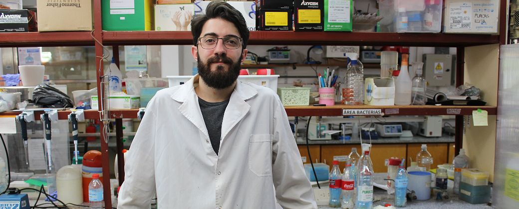 Manuel Crespo es licenciado en Biotecnología e integrante del Laboratorio de Cronobiología de la UNQ. Créditos: Agencia de Noticias Científicas de la UNQ.