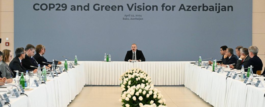 Ilham Aliyev, presidente de Azerbaiyán, en una reunión previa a la COP29. Créditos: Presidencia Azerbaiyán.