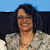 Alejandra Zinni, rectora de la UNQ