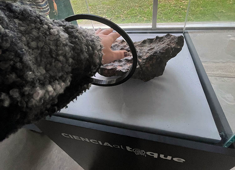 meteorito de 4 mil años de antigüedad, en el Planetario de la UNLP
