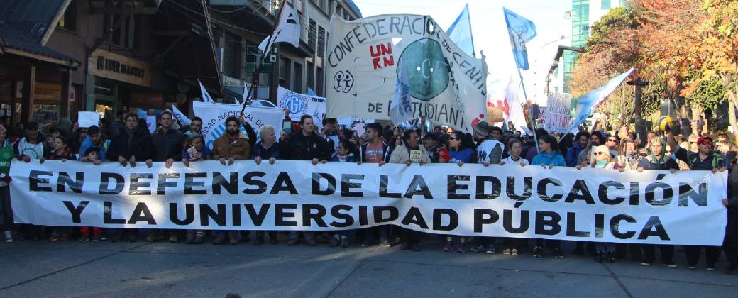 Una de las tantas marchas universitarias que se repitieron en todo el país. Créditos: FATUN.
