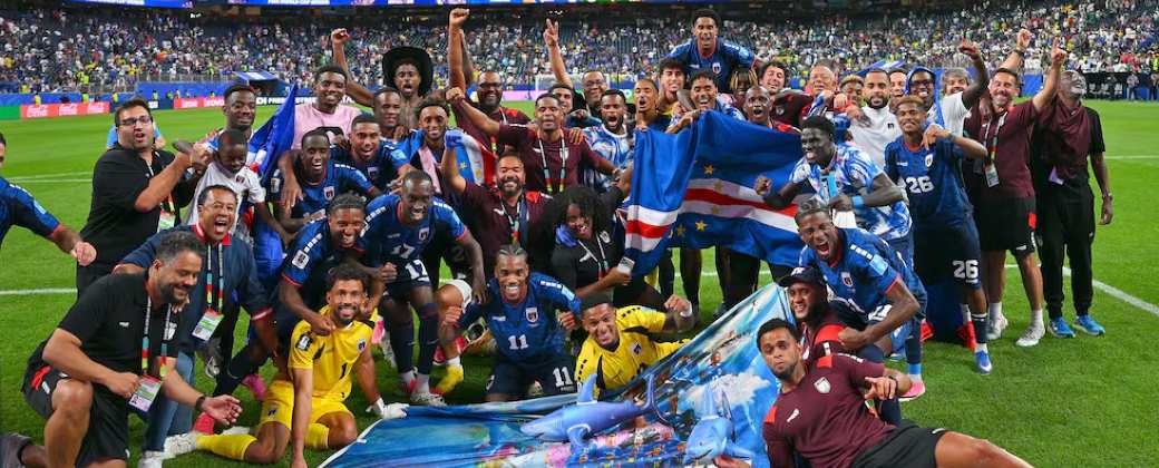 Festejo de la Selección caboverdiana tras obtener el pase a 16avos de final. Créditos: Sam Wasson / EFE.
