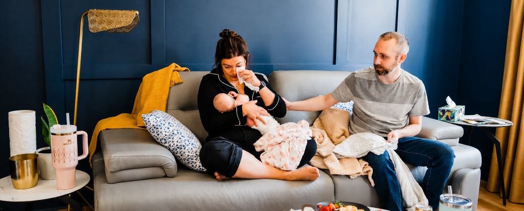 La preparación prenatal poco realista puede dejar a muchas mujeres sin herramientas para afrontar dolor, dudas sobre la leche y problemas de agarre. Créditos: Doulasofraleigh.